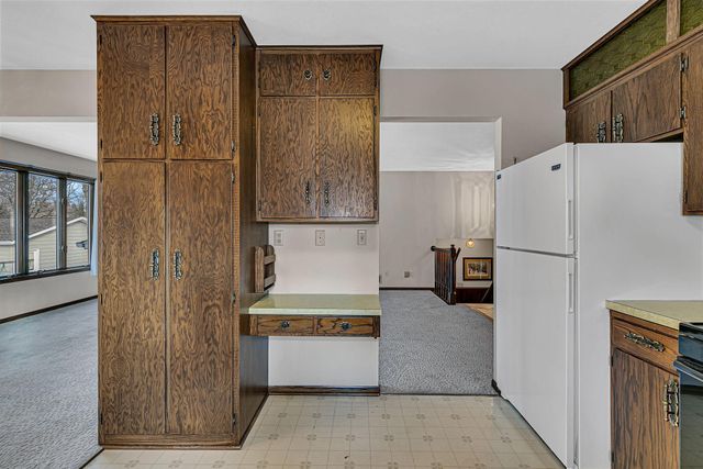 726 Hassan Street SE, Hutchinson, MN 55350