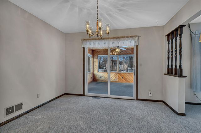 726 Hassan Street SE, Hutchinson, MN 55350