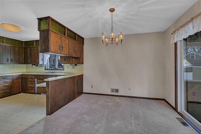 726 Hassan Street SE, Hutchinson, MN 55350