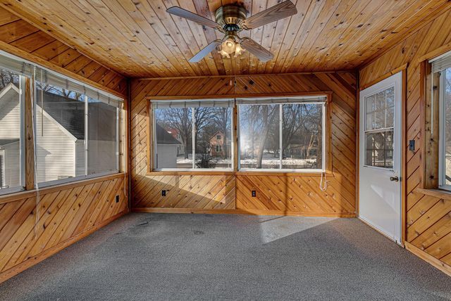 726 Hassan Street SE, Hutchinson, MN 55350