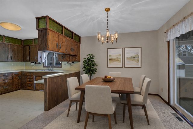 726 Hassan Street SE, Hutchinson, MN 55350