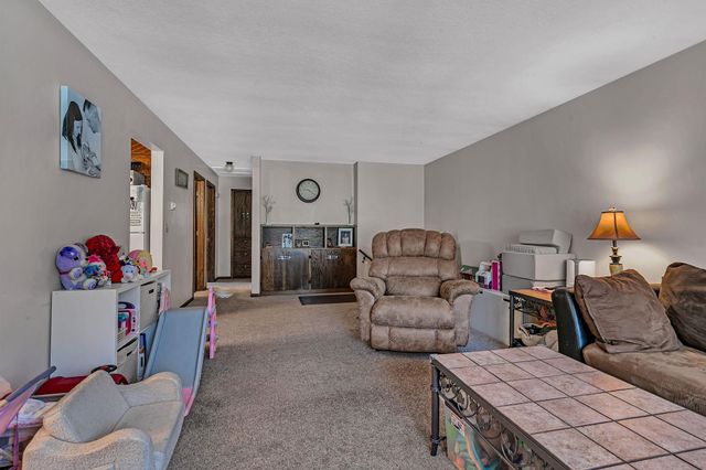 726 Hassan Street SE, Hutchinson, MN 55350