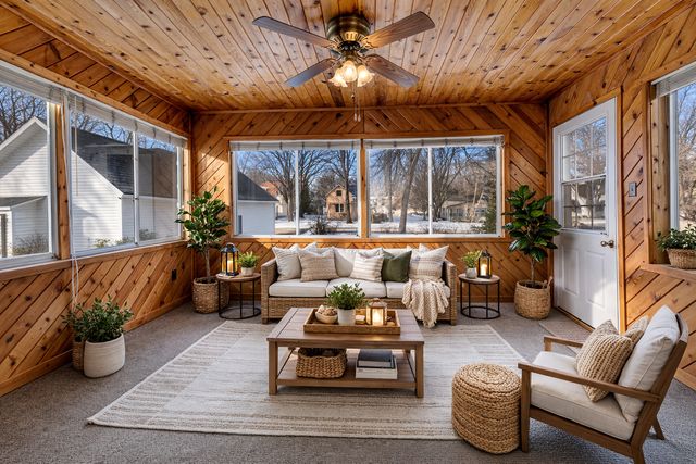 726 Hassan Street SE, Hutchinson, MN 55350