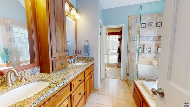 4111 SW Stone AVE, Topeka, KS 66610