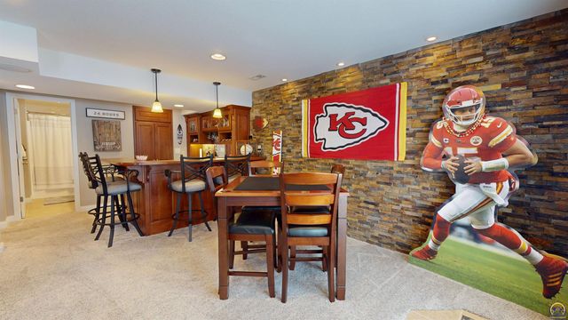 4111 SW Stone AVE, Topeka, KS 66610