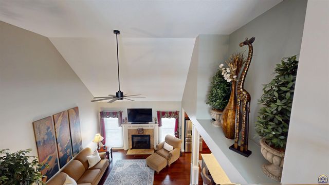 4111 SW Stone AVE, Topeka, KS 66610