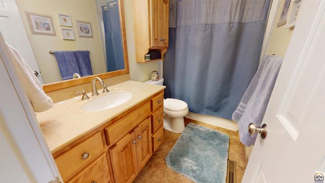 4111 SW Stone AVE, Topeka, KS 66610