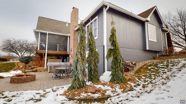 4111 SW Stone AVE, Topeka, KS 66610