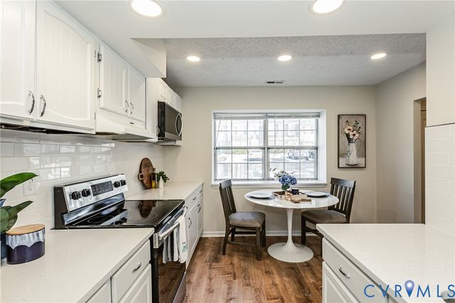 1504 Heritage Hill Dr, Henrico, VA 23238