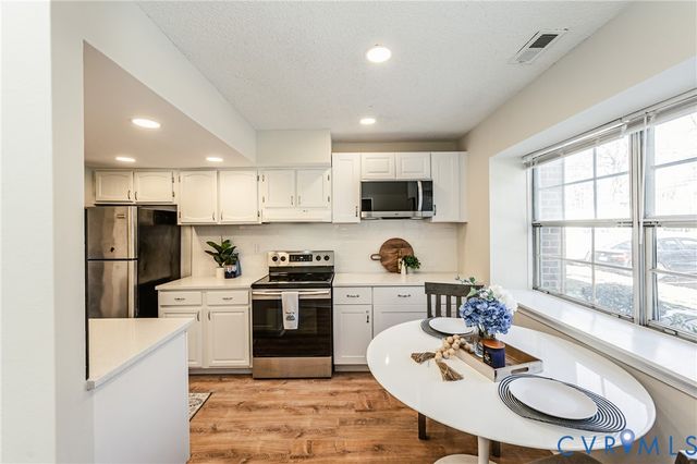 1504 Heritage Hill Dr, Henrico, VA 23238