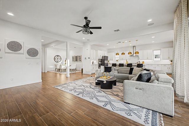 5128 N 186TH Avenue, Litchfield Park, AZ 85340