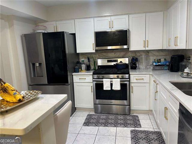 3045 Shadow Walk Lane, Tucker, GA 30084