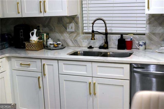 3045 Shadow Walk Lane, Tucker, GA 30084
