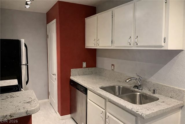 5211 Lindell Road 208, Las Vegas, NV 89118
