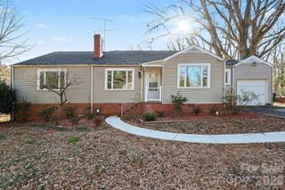 225 Valleyview Place, Salisbury, NC 28144
