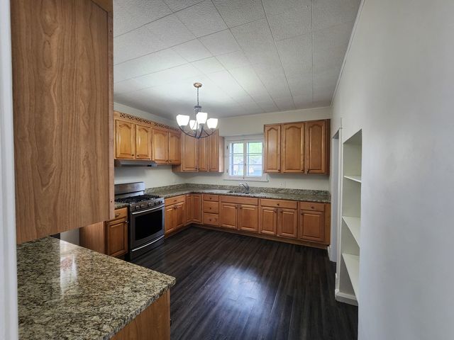 824 Hickory Street, Waukegan, IL 60085