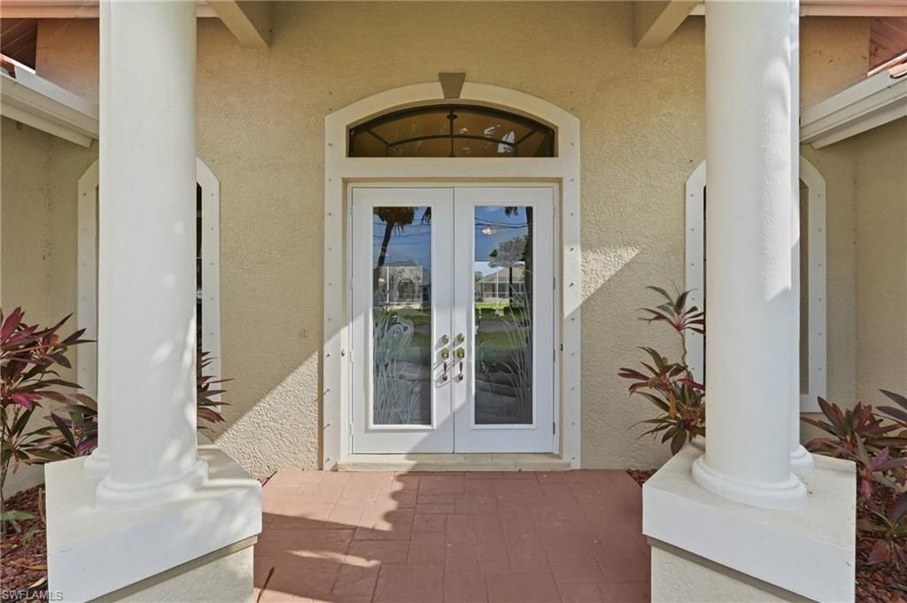 Image 11 of property listing at 1819 SW 47th ST, Cape Coral, FL 33914