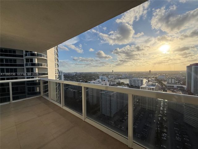 1830 S Ocean Dr 3006, Hallandale Beach, FL 33009