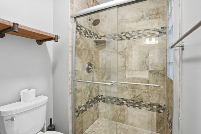 8361 W Lake Drive, Chanhassen, MN 55317