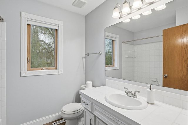 8361 W Lake Drive, Chanhassen, MN 55317