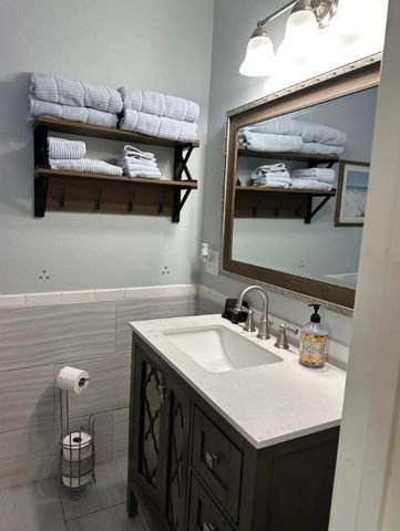 4723 Avenue S, Galveston, TX 77551