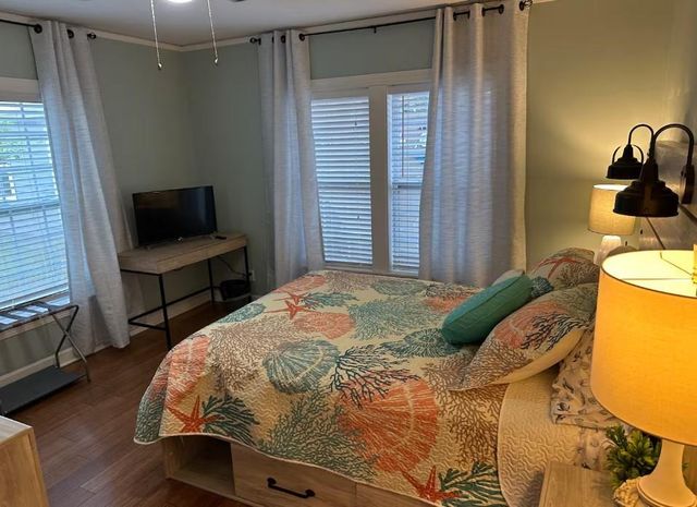 4723 Avenue S, Galveston, TX 77551