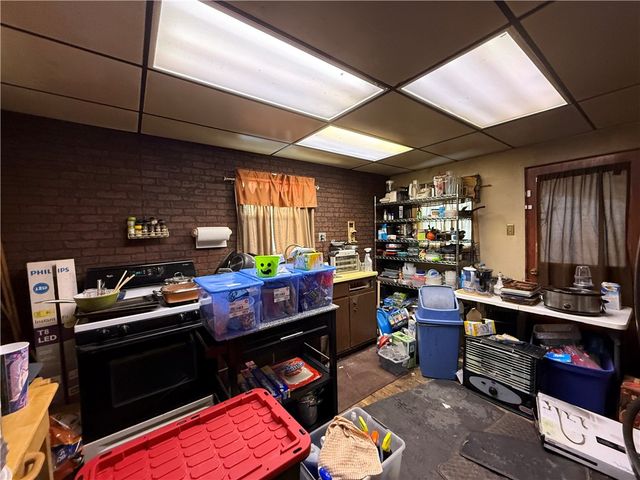 715 Eureka St, Allentown, PA 15210