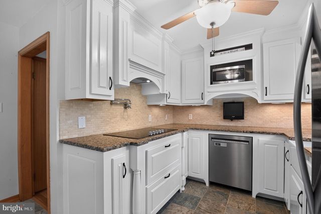 8 E FOREST GLEN DR, Millville, NJ 08332