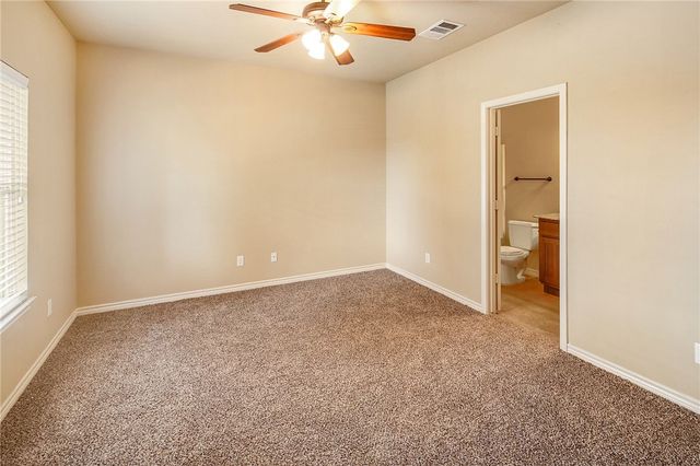 3372 Keefer Loop, College Station, TX 77845