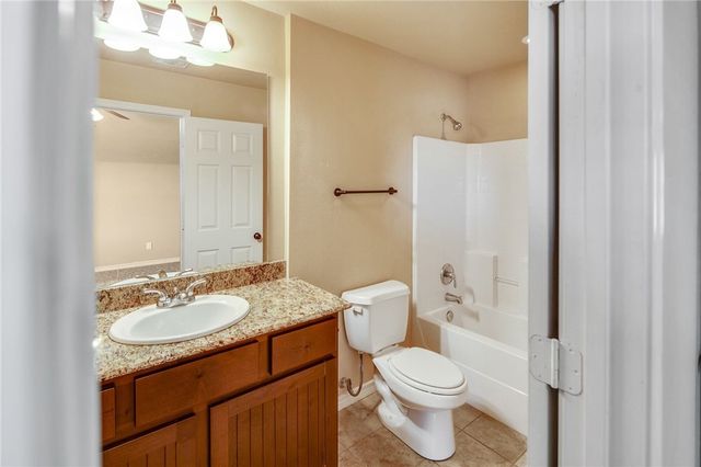 3372 Keefer Loop, College Station, TX 77845