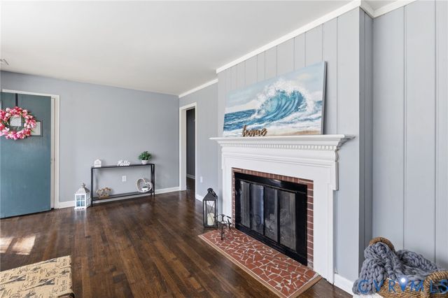 219 Stuttaford Dr, Sandston, VA 23150