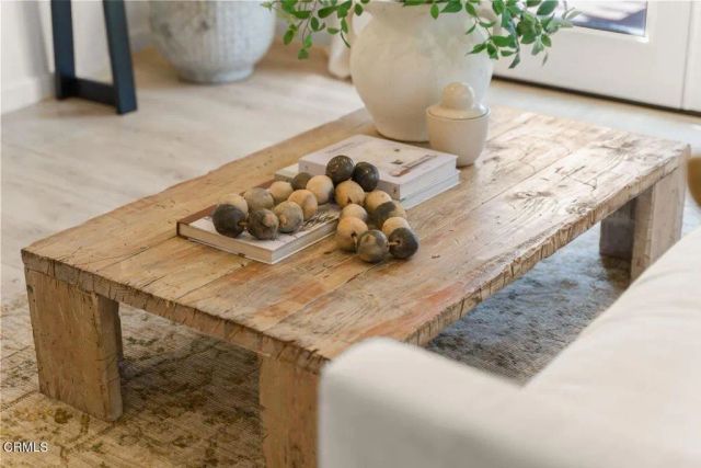 242 E Mcfarlane Drive, Ventura, CA 93001