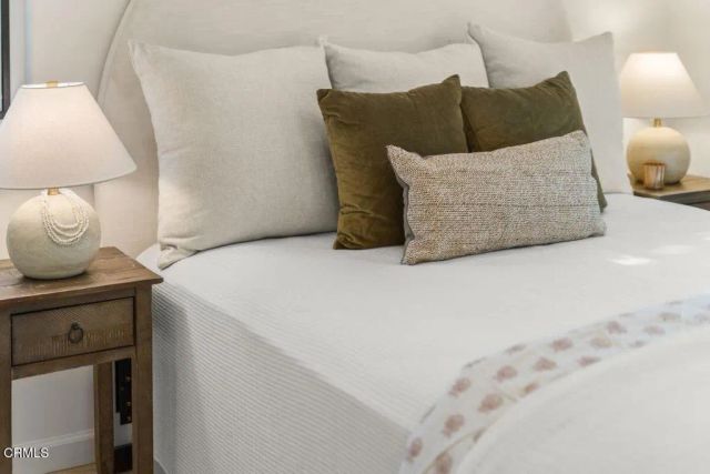 242 E Mcfarlane Drive, Ventura, CA 93001