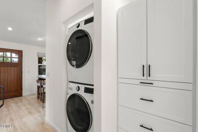 242 E Mcfarlane Drive, Ventura, CA 93001