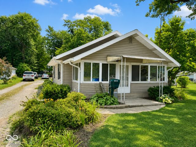 5028 Columbus Avenue, Anderson, IN 46013