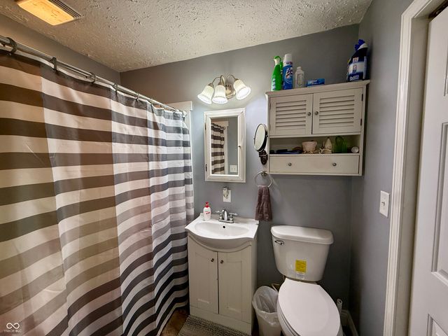 5028 Columbus Avenue, Anderson, IN 46013