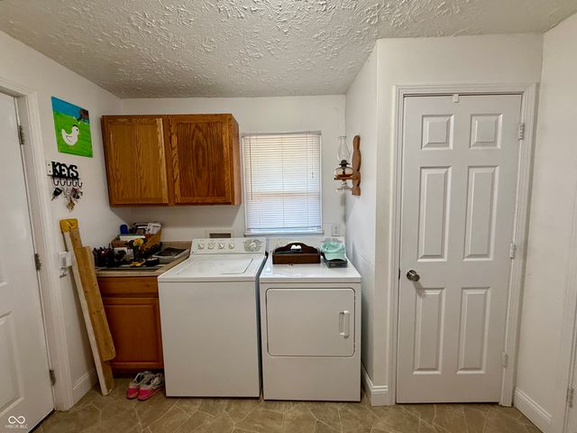5028 Columbus Avenue, Anderson, IN 46013