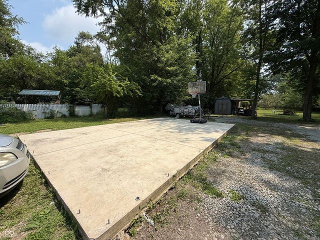 5028 Columbus Avenue, Anderson, IN 46013