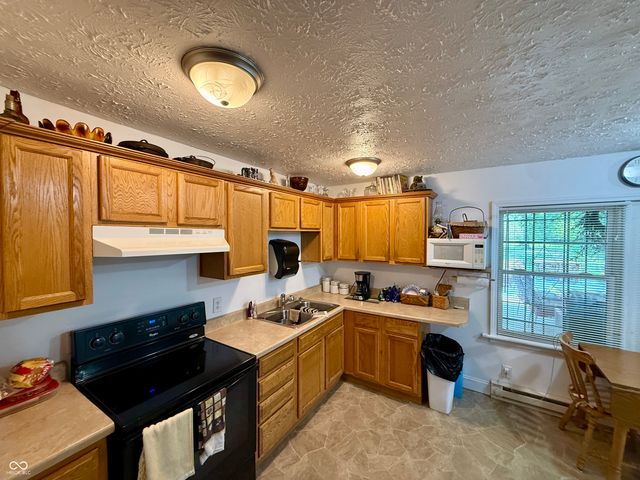 5028 Columbus Avenue, Anderson, IN 46013