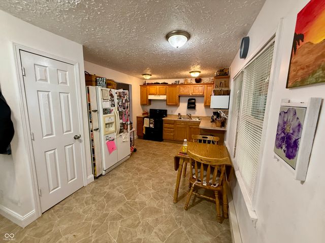 5028 Columbus Avenue, Anderson, IN 46013