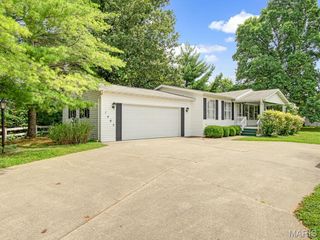 1405 Ida, Belleville, IL 62223