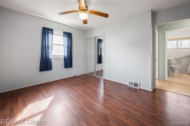 36 Osage Circle, Waterford Charter Township, MI 48328