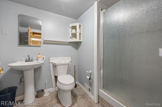 36 Osage Circle, Waterford Charter Township, MI 48328