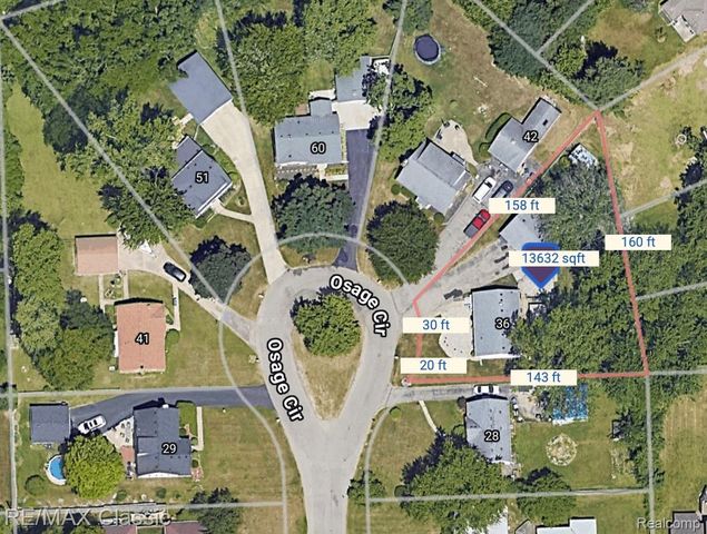 36 Osage Circle, Waterford Charter Township, MI 48328