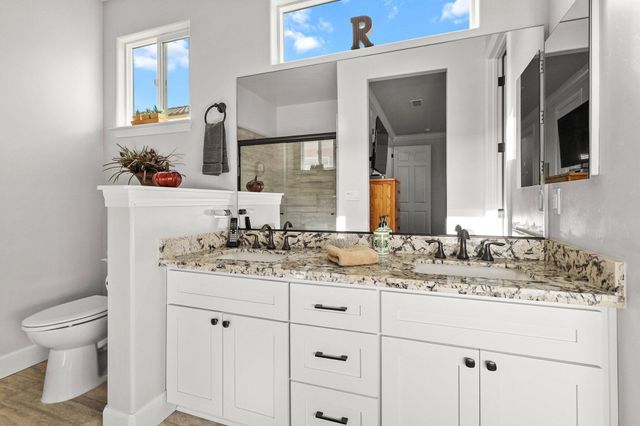 6180 Lucca Trail, Redding, CA 96003