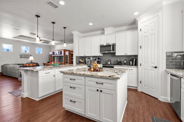 6180 Lucca Trail, Redding, CA 96003
