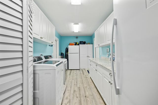 1359 SW Dyer Point Road, Palm City, FL 34990