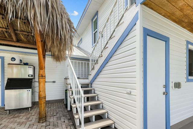 1359 SW Dyer Point Road, Palm City, FL 34990