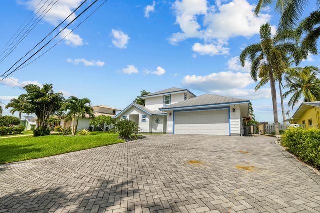 1359 SW Dyer Point Road, Palm City, FL 34990