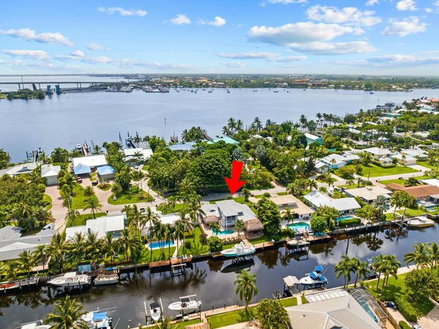 1359 SW Dyer Point Road, Palm City, FL 34990